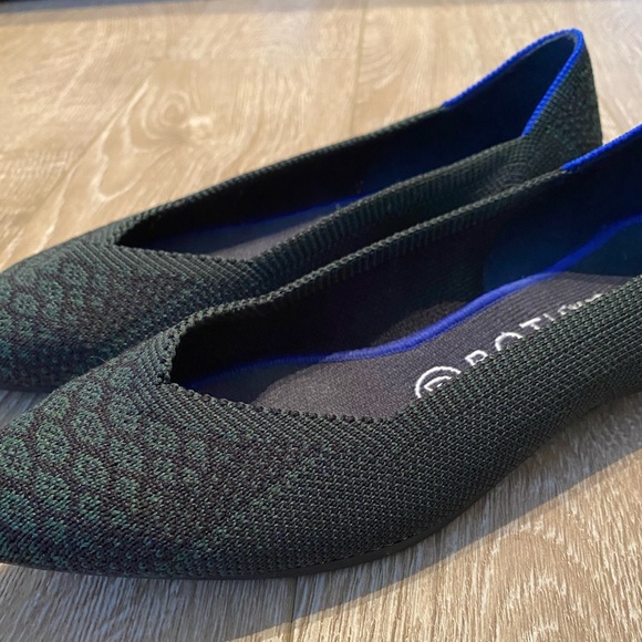 Rothy’s RETIRED Green Python The Point - Picture 2 of 6